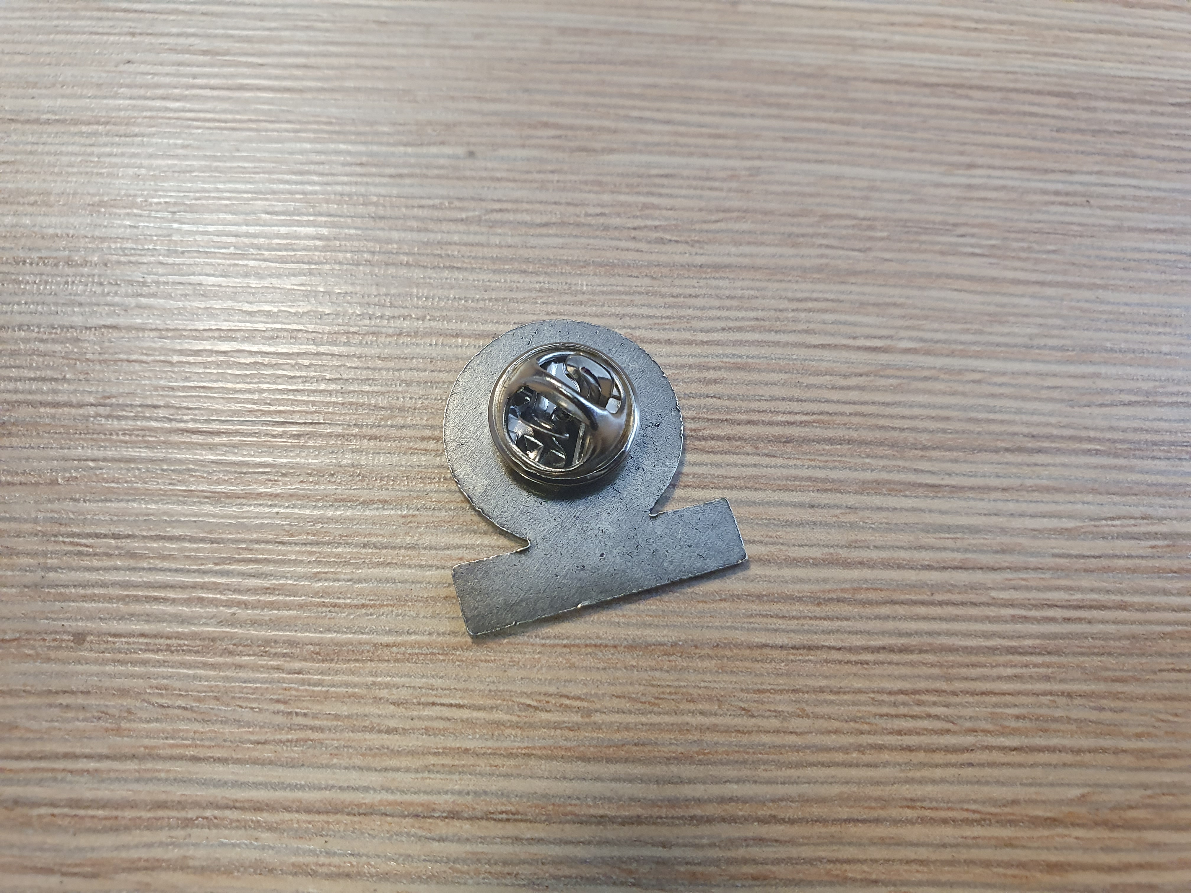 Metal pin