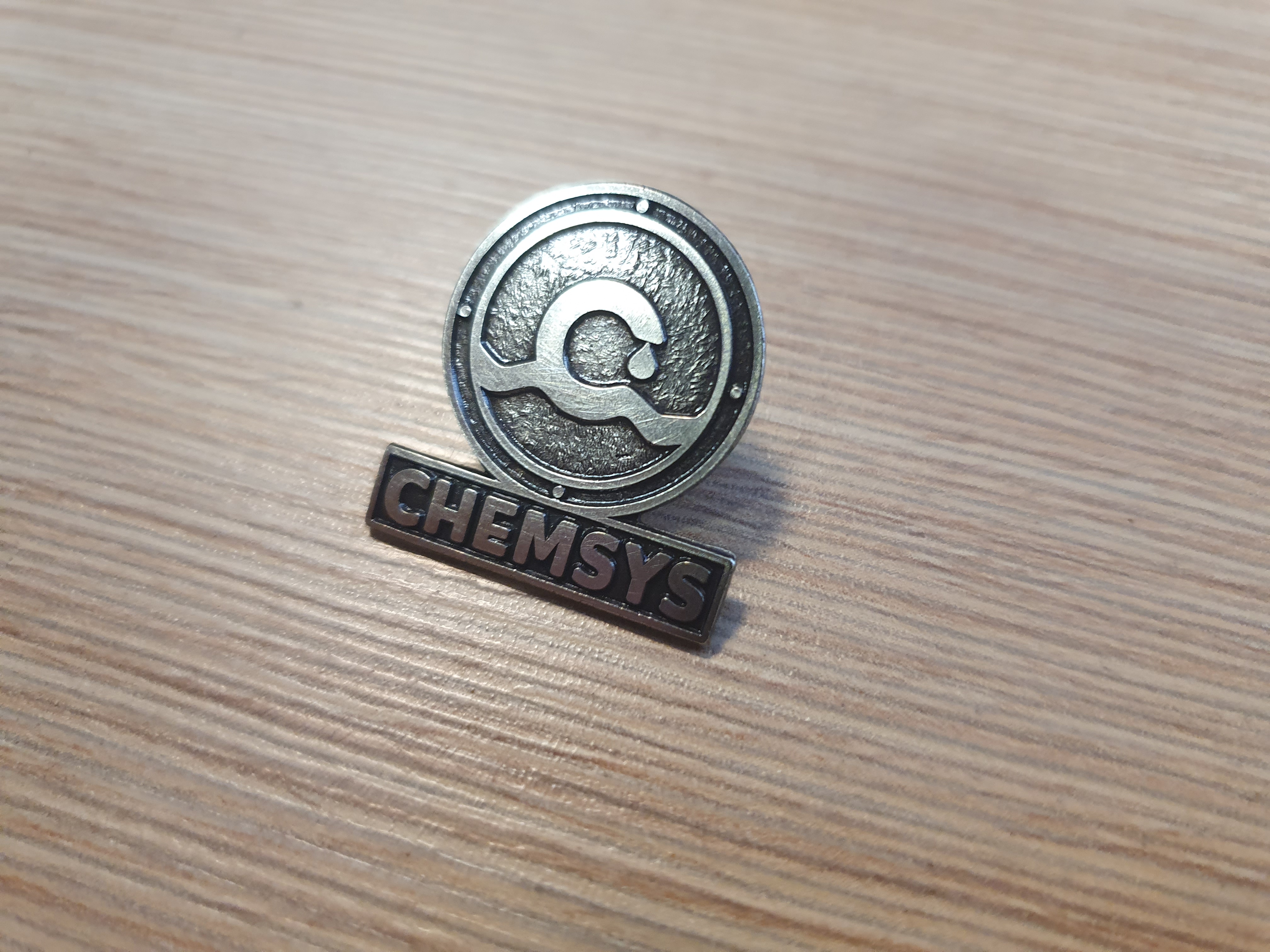 Metal pin
