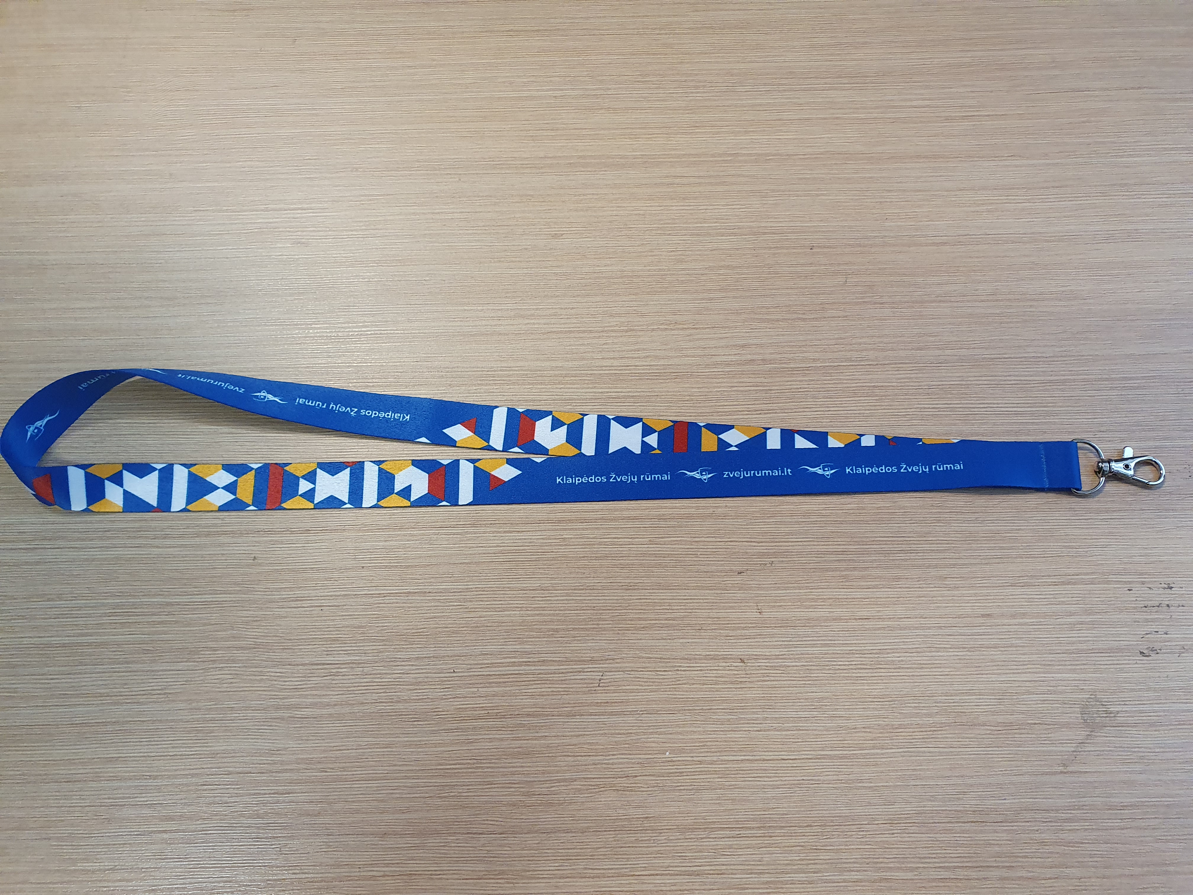 Kaklajuostes-juosteles-lanyards-kaklo-juostos