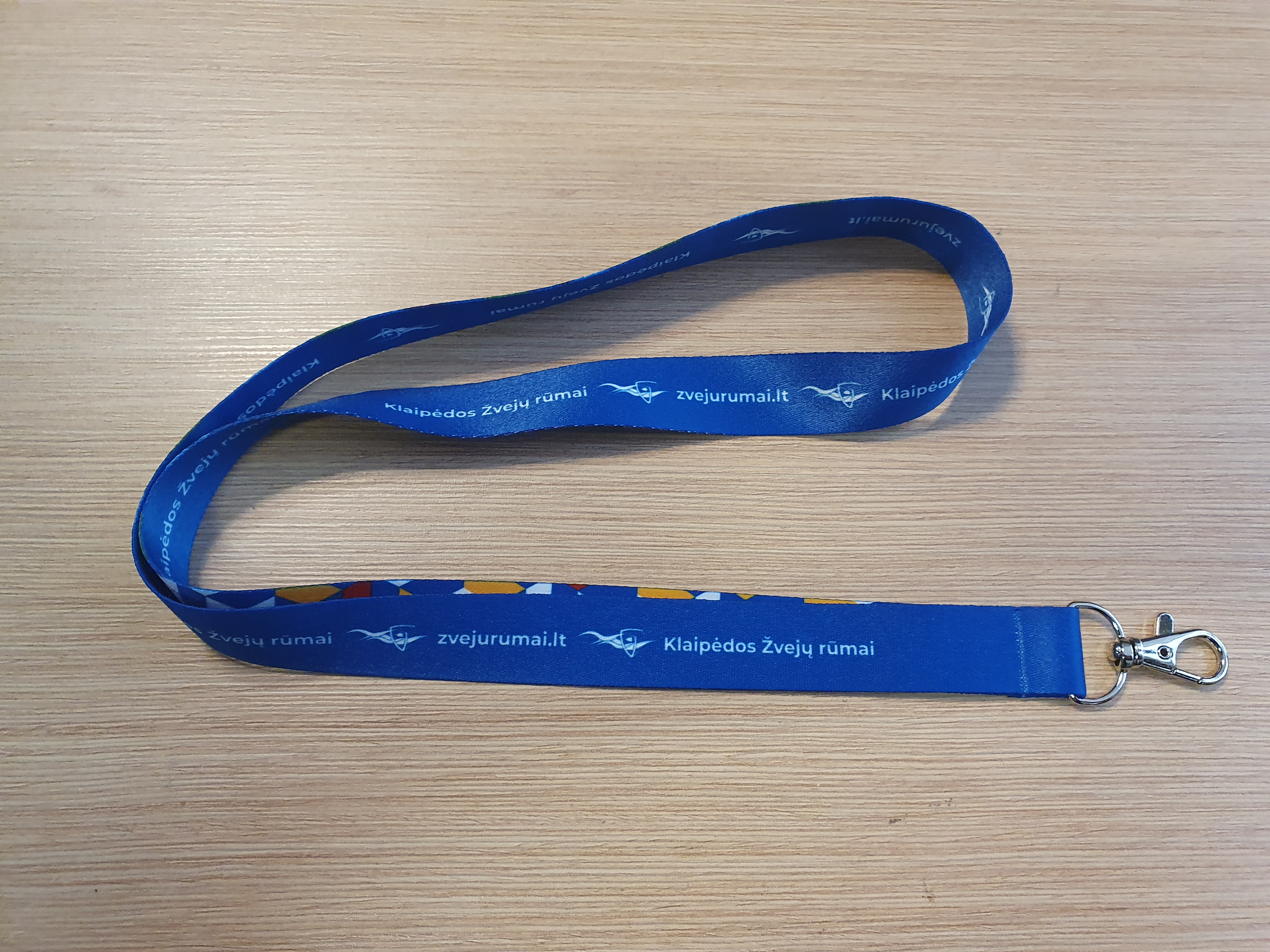 Kaklajuostes-juosteles-lanyards-kaklo-juostos