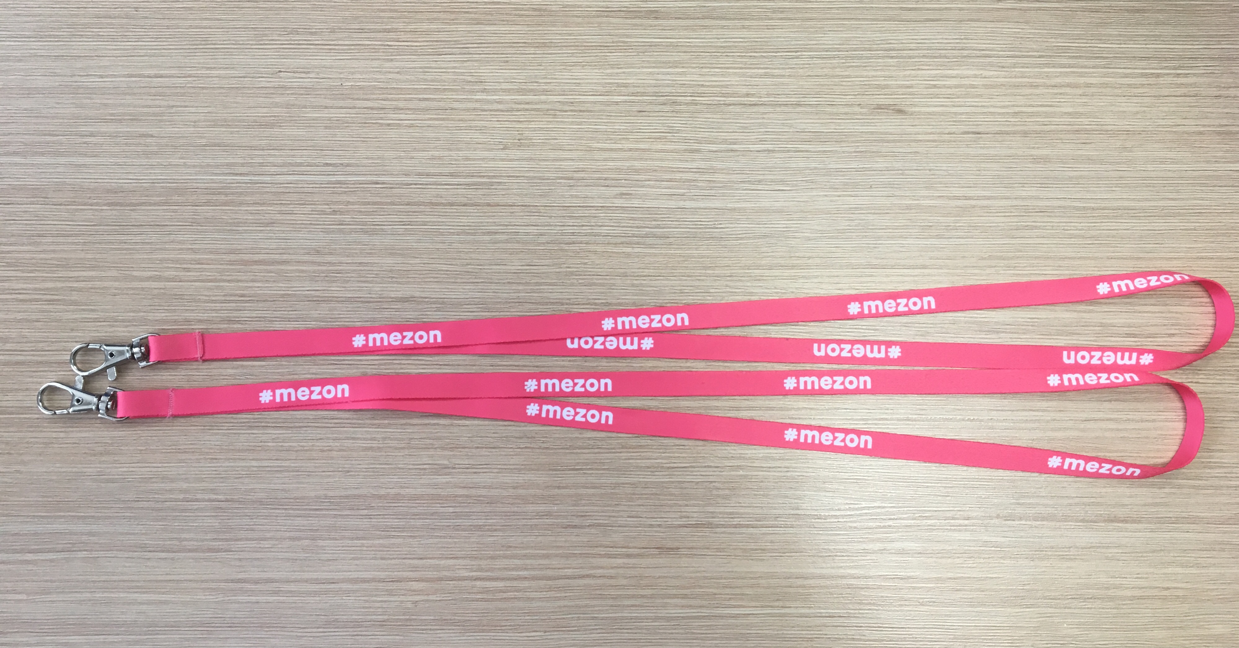 Kaklajuostes-juosteles-lanyards-kaklo-juostos