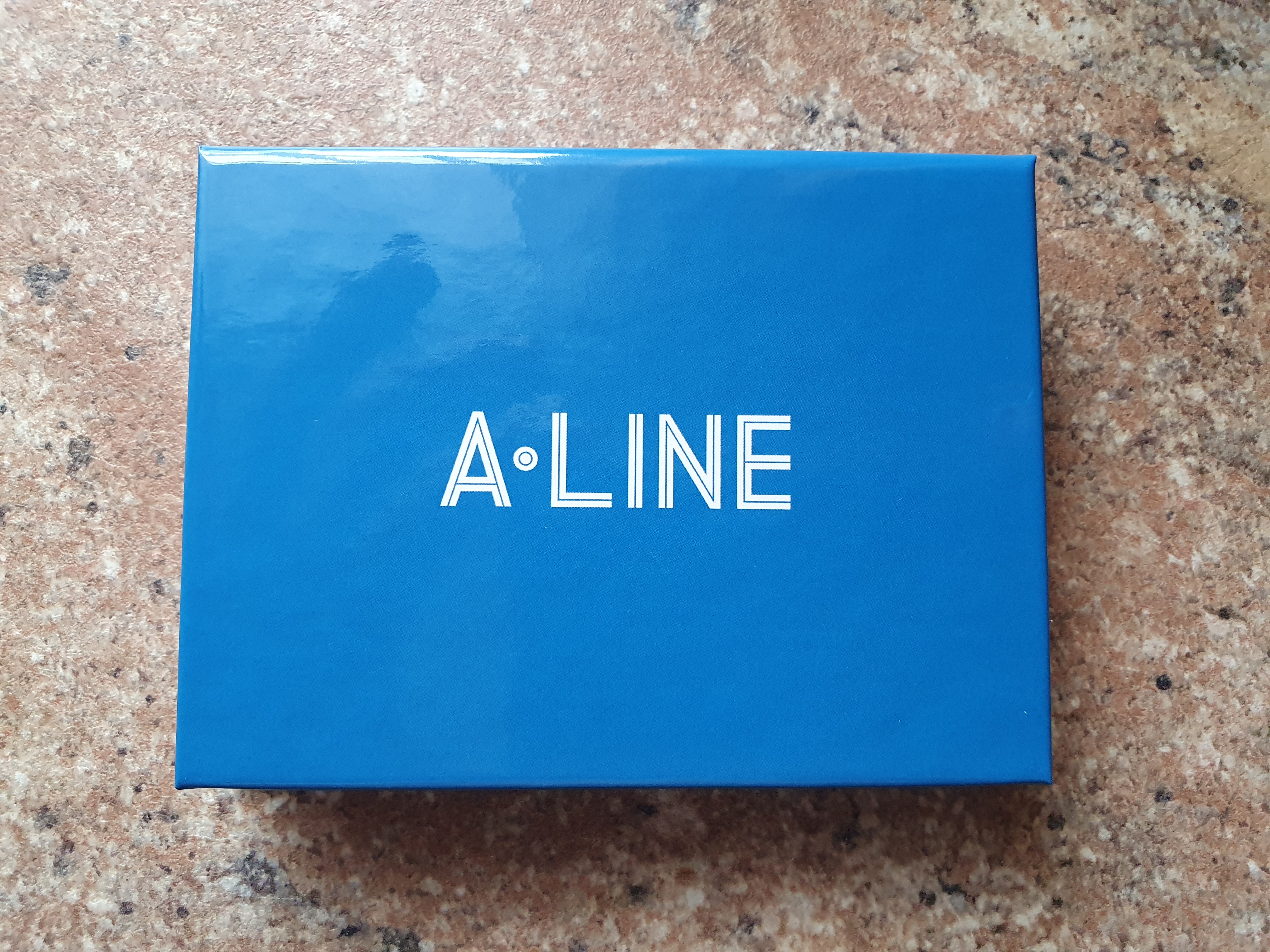Adhesive note pads in hard cover books