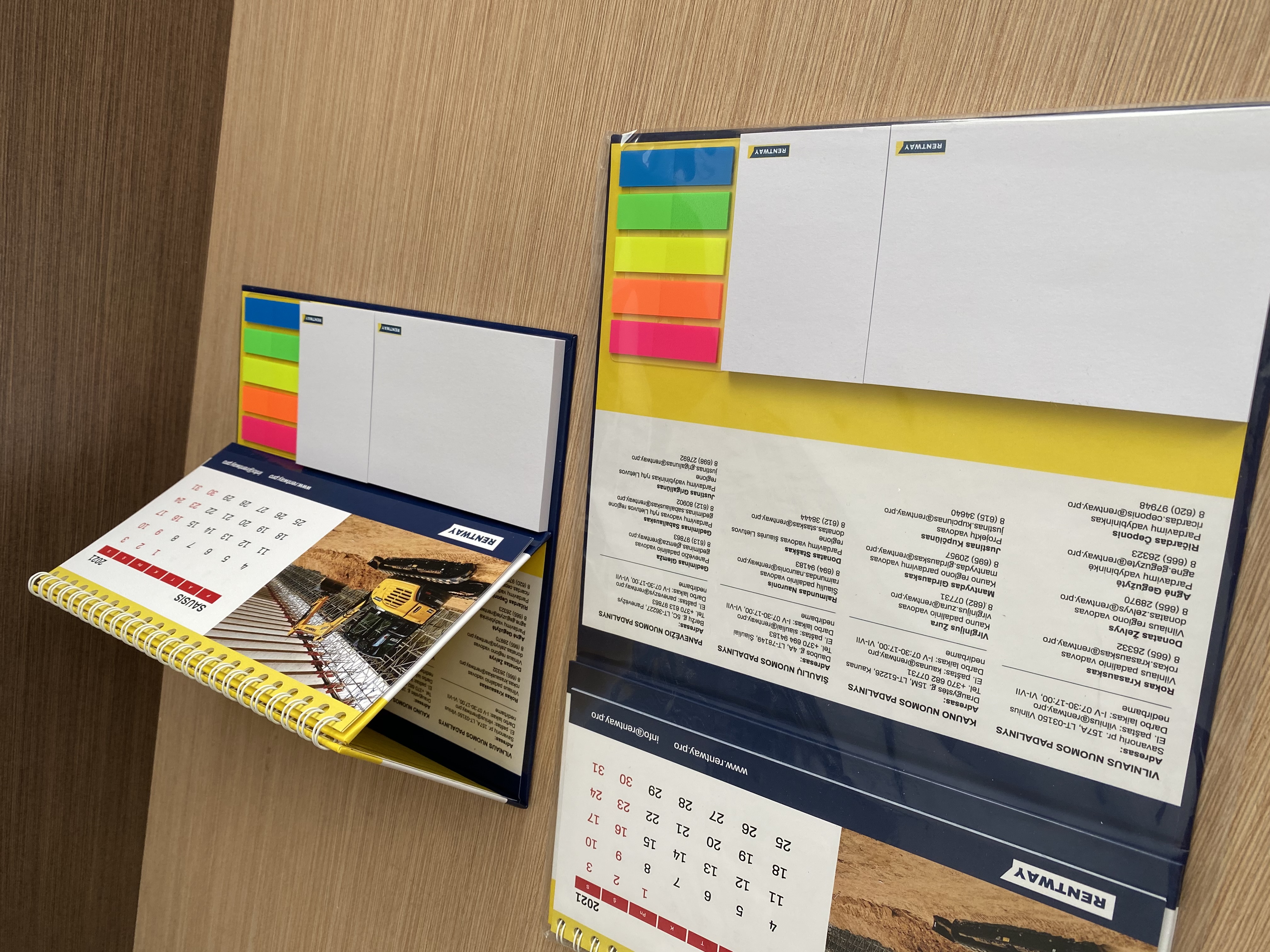 Hard cover calendar with adhesive note pads