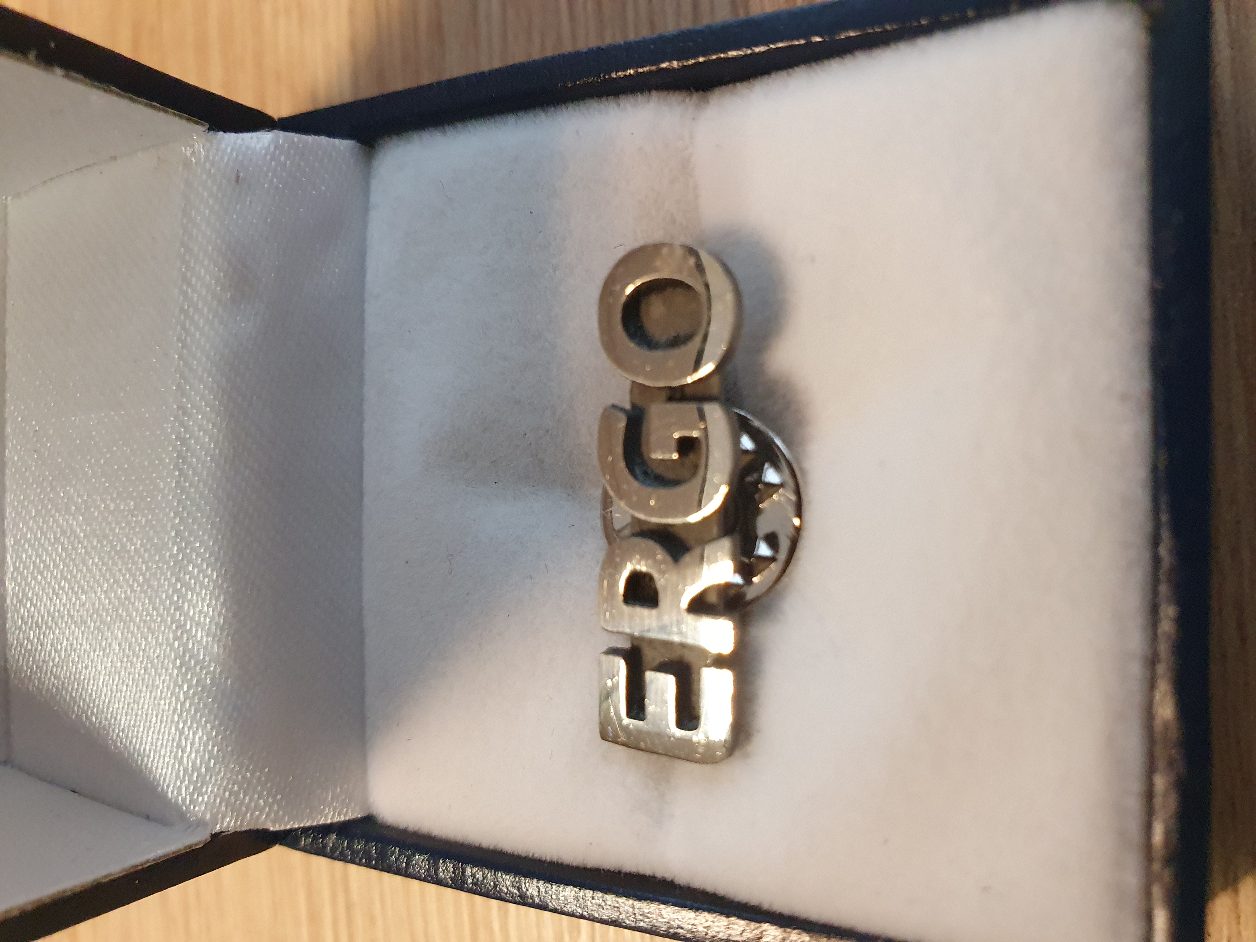 Metal pin