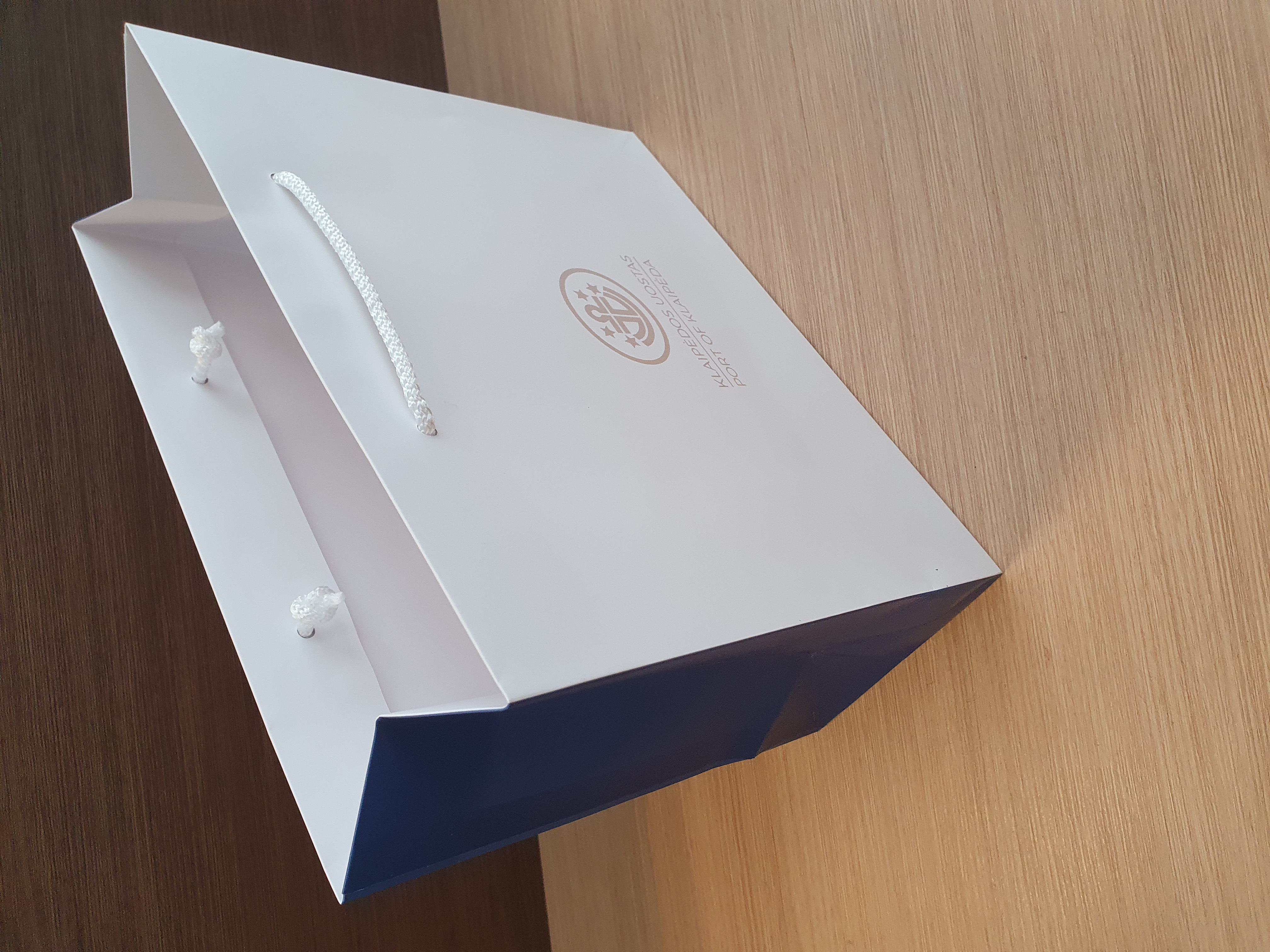 paper bags with cord handles