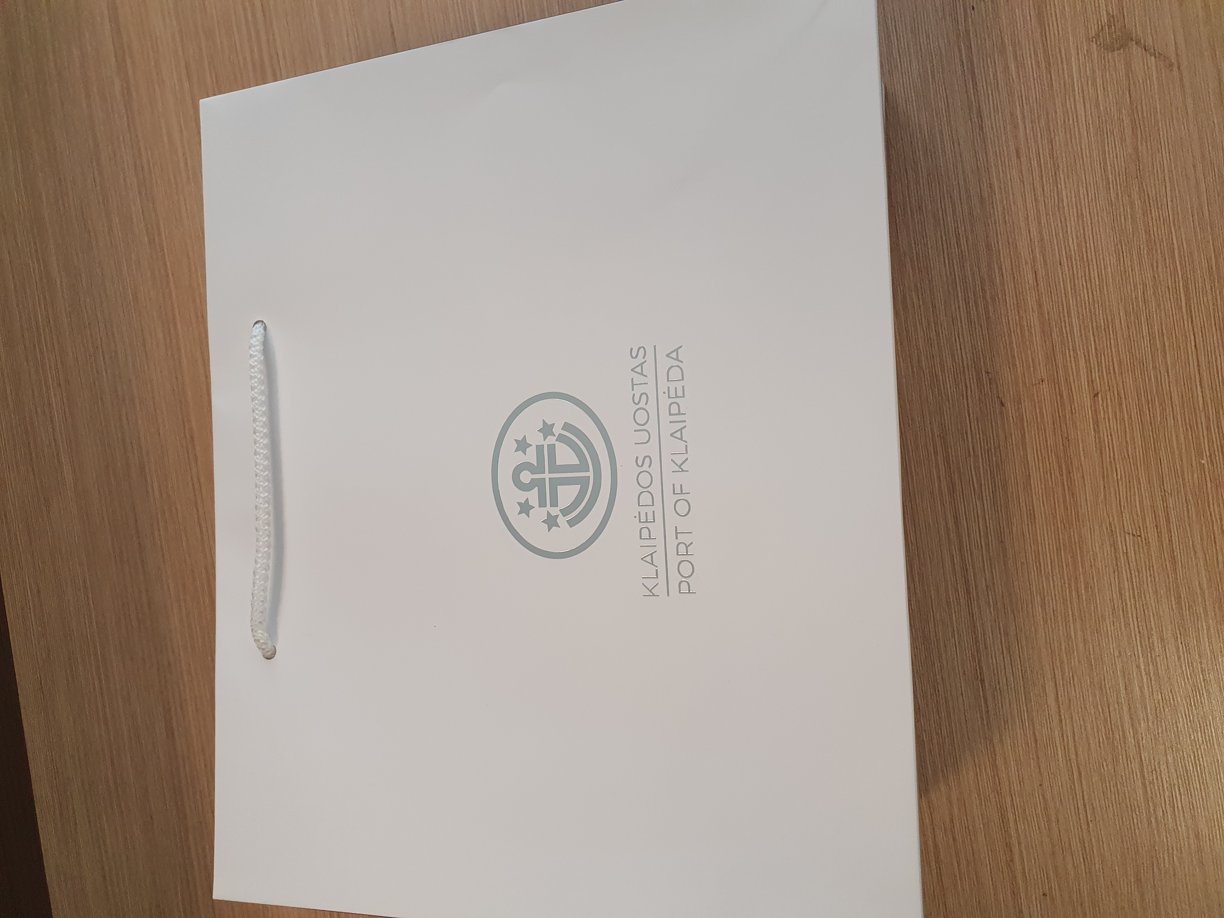 paper bags with cord handles