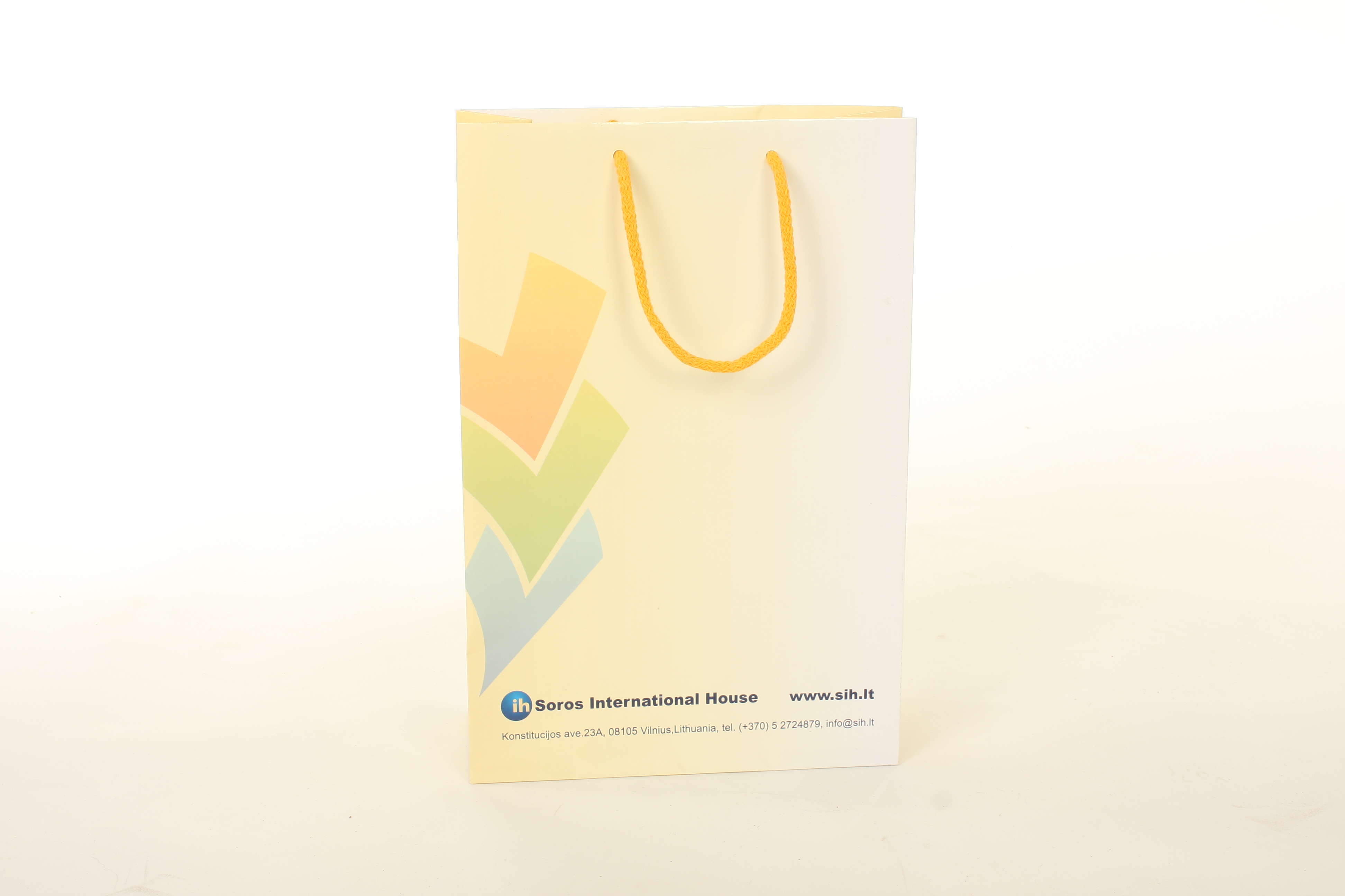 paper bags with cord handles