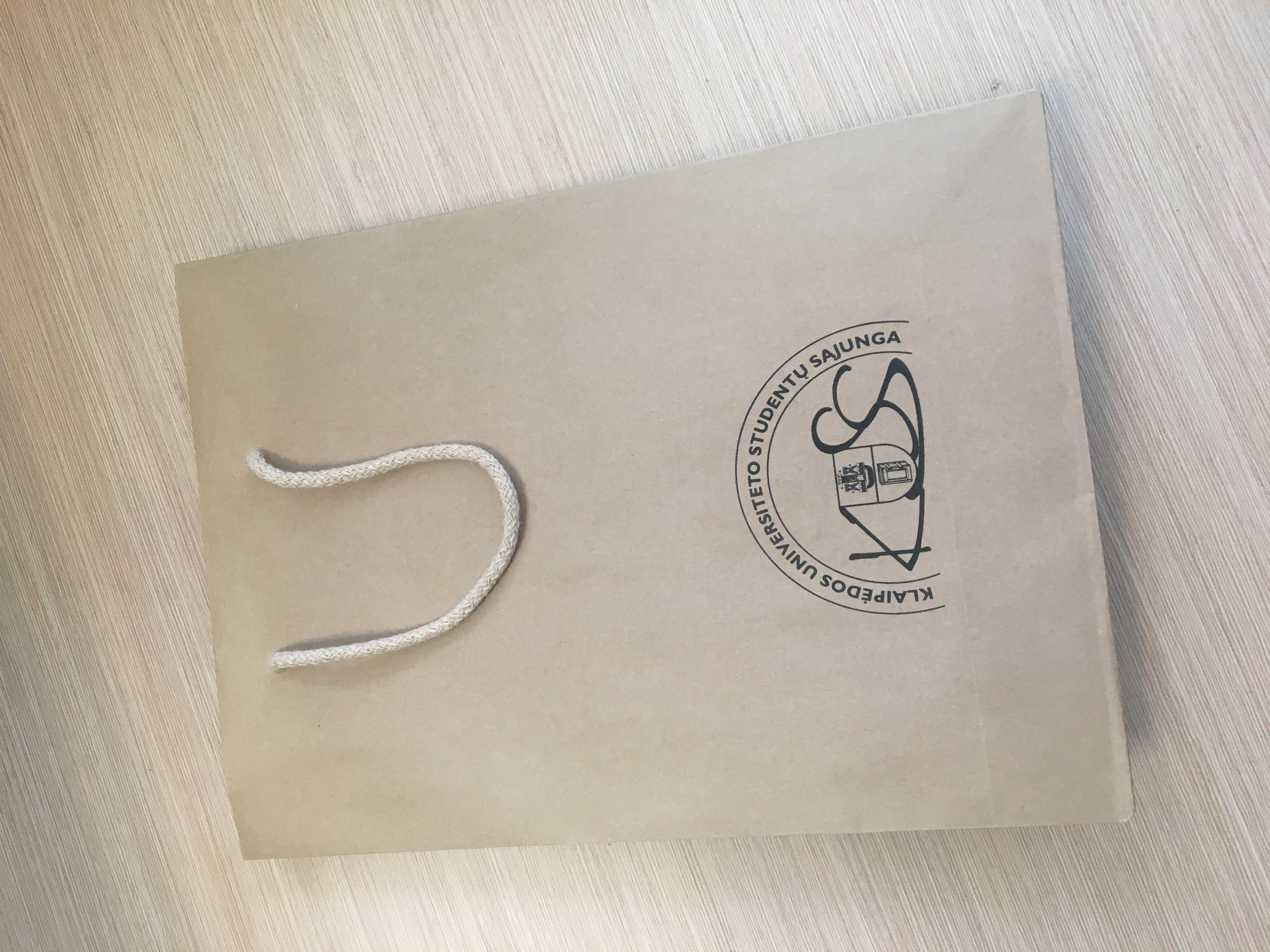 paper bags with cord handles