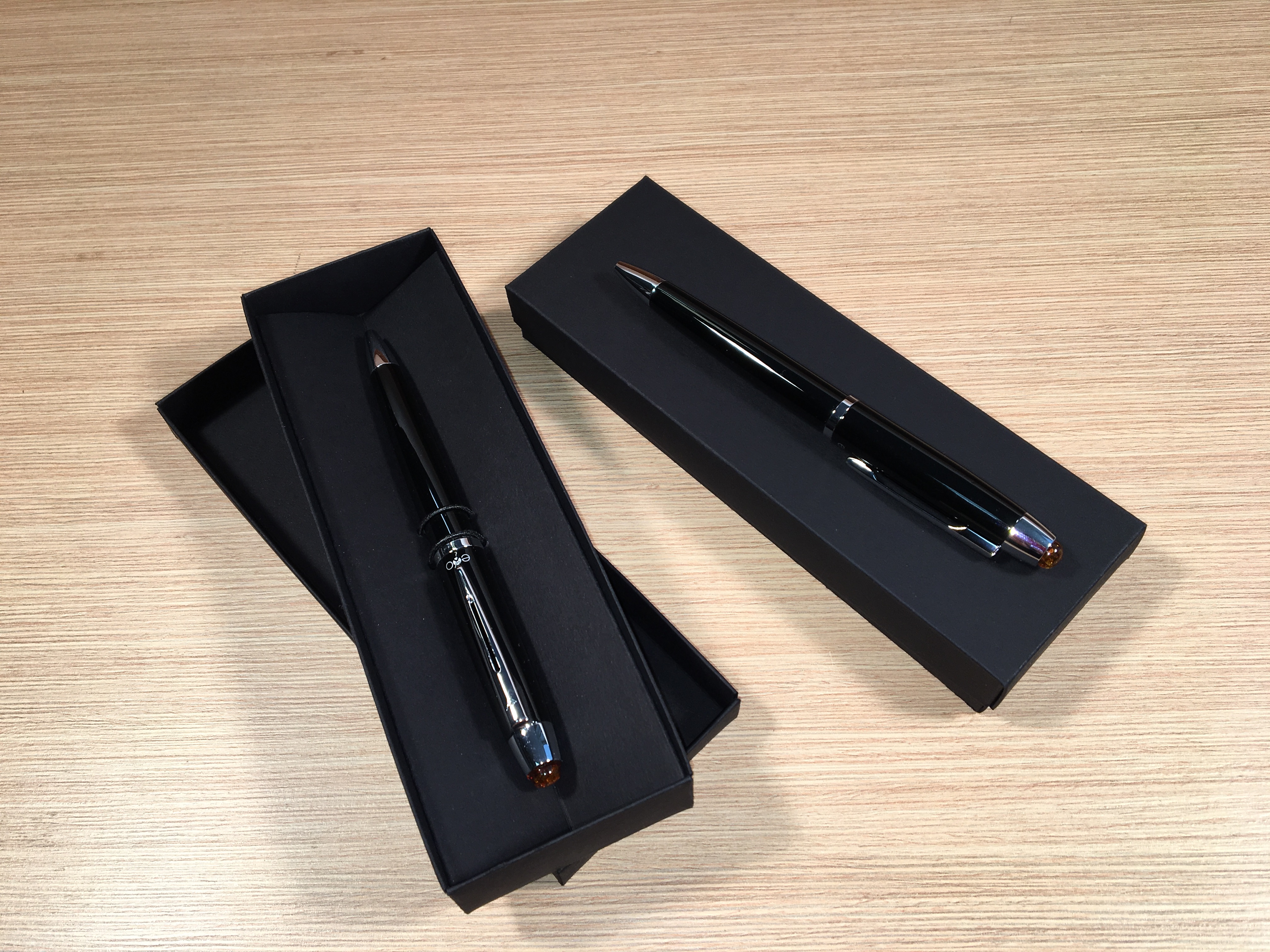 Pen with amber
