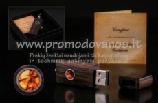 USB with amber