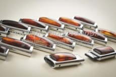 USB with amber