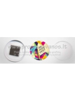 Plastic magnet with card