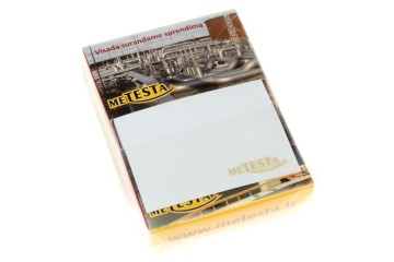 Lipnūs lapeliai dėžutėje