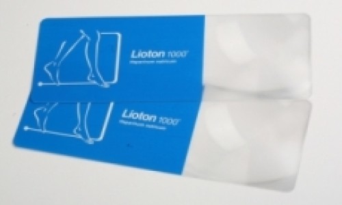 Magnifying glass bookmark