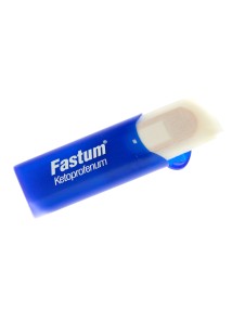 Plasters in plastic box CARD