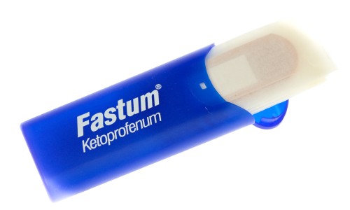 Plasters in plastic box CARD